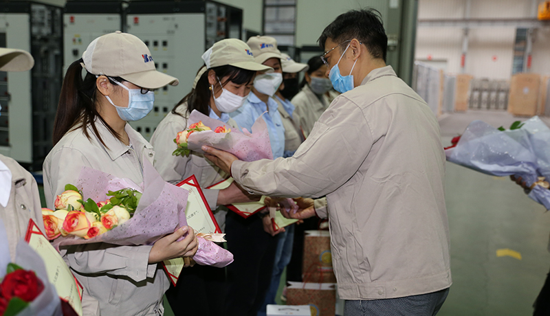 >男神登場，愿望實現！